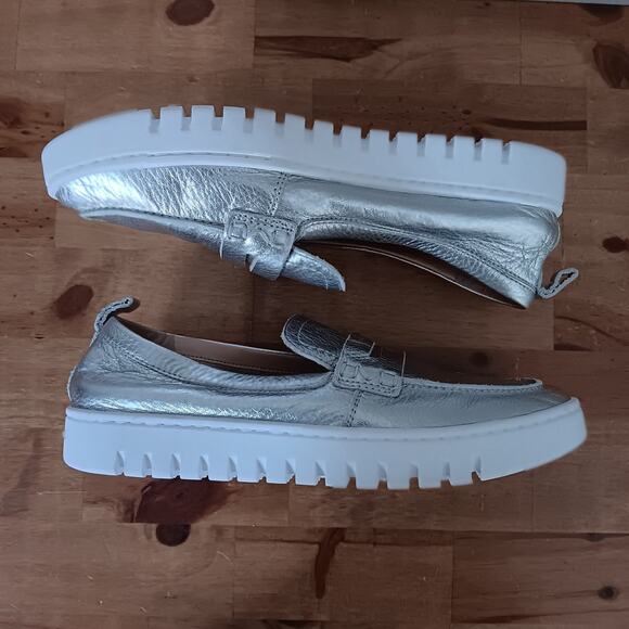 Vionic Women's Uptown Slip-On Penny Loafers Metallic Silver Size 6.5 W - Picture 5 of 9